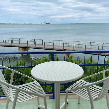 Hotel Restaurant Juanito Platja Sant Carlos de la Ràpita エクステリア 写真