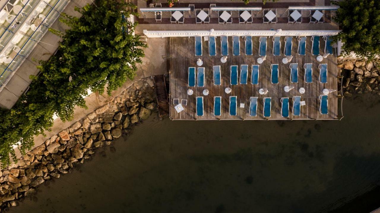 Hotel Restaurant Juanito Platja Sant Carlos de la Ràpita エクステリア 写真