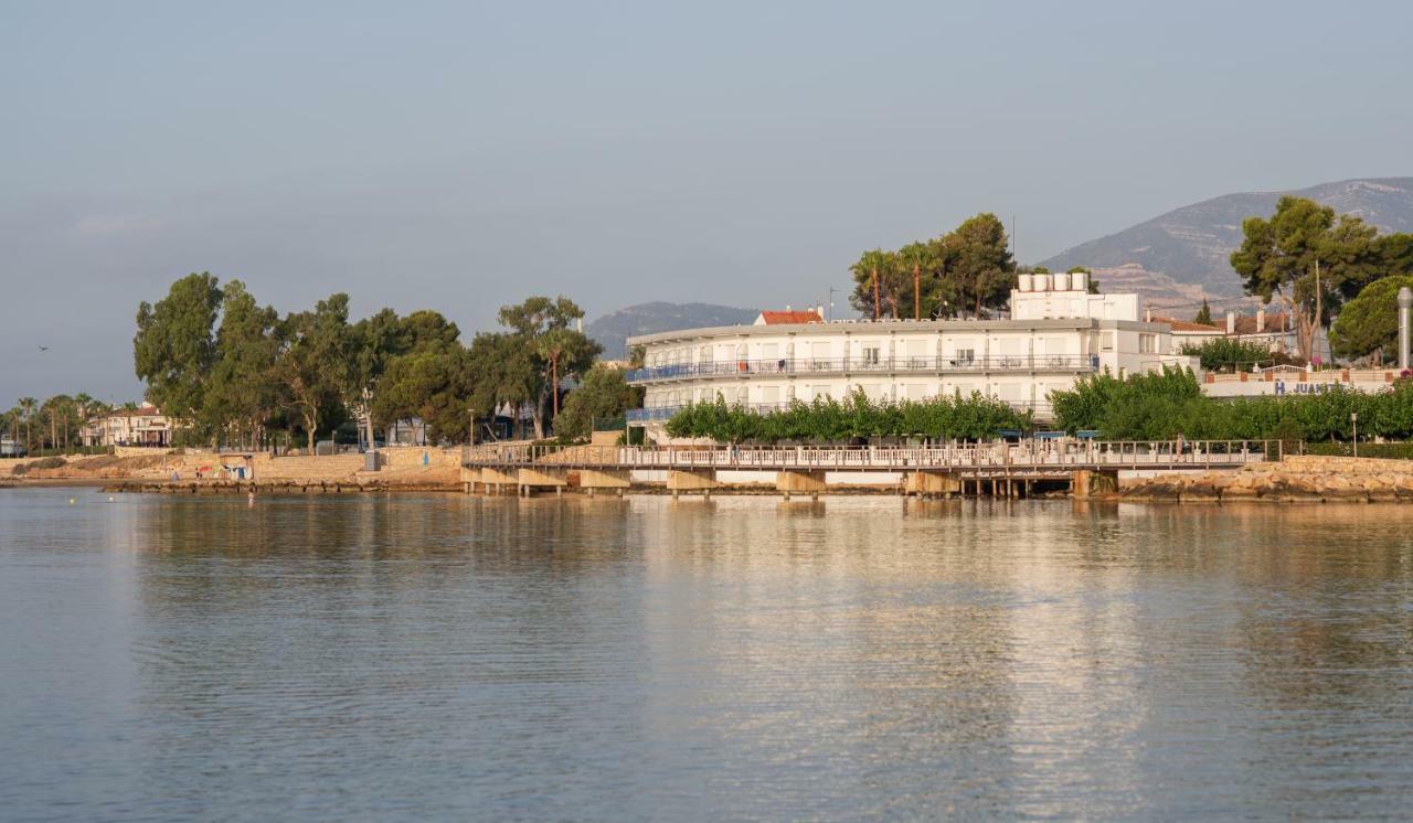 Hotel Restaurant Juanito Platja Sant Carlos de la Ràpita エクステリア 写真