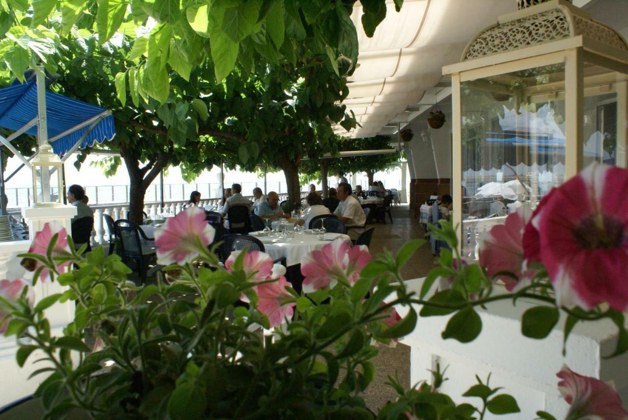 Hotel Restaurant Juanito Platja Sant Carlos de la Ràpita エクステリア 写真