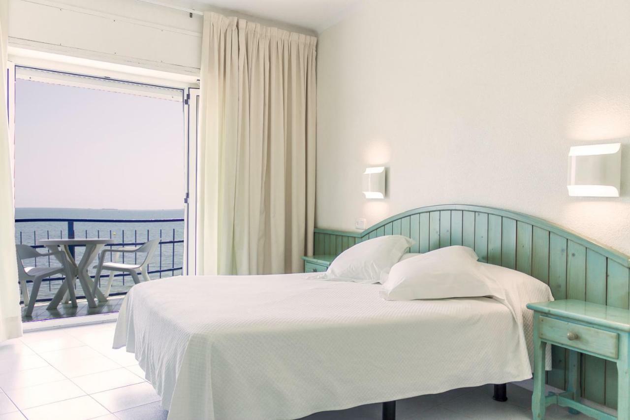 Hotel Restaurant Juanito Platja Sant Carlos de la Ràpita エクステリア 写真